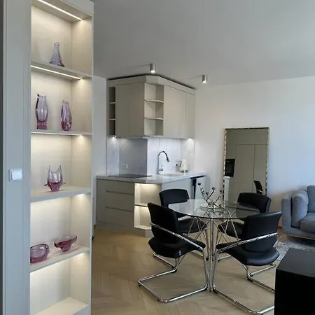 Luxe Apartment Near The Airport Prague Exterior photo