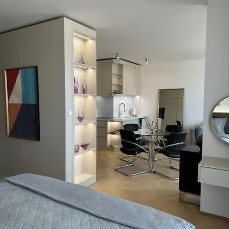 Luxe Apartment Near The Airport Prague Exterior photo