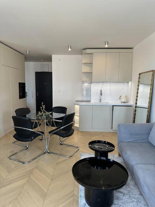 Appartamento Luxe Near The Airport